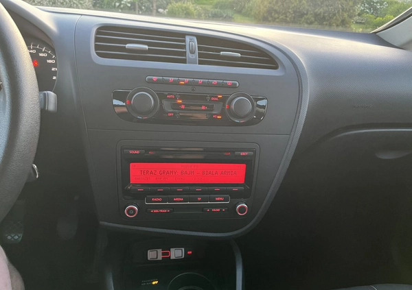 Seat Leon cena 17800 przebieg: 98130, rok produkcji 2012 z Jarosław małe 154
